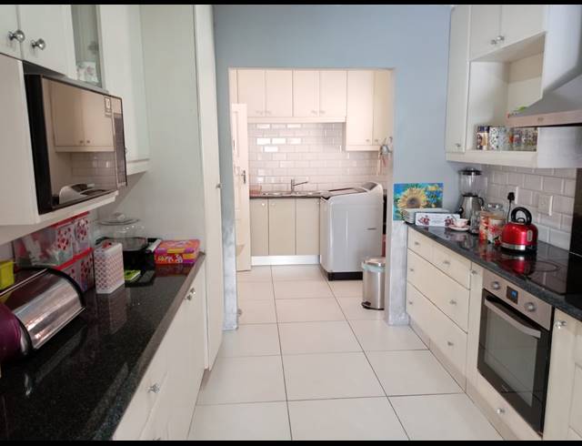 4 BEDROOM HOUSE FOR SALE IN UMHLANGA CENTRAL